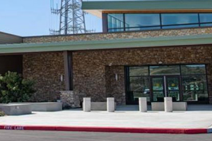 Picture of the front, curbside view of Santa Clarita Valley Sheriff's Station.